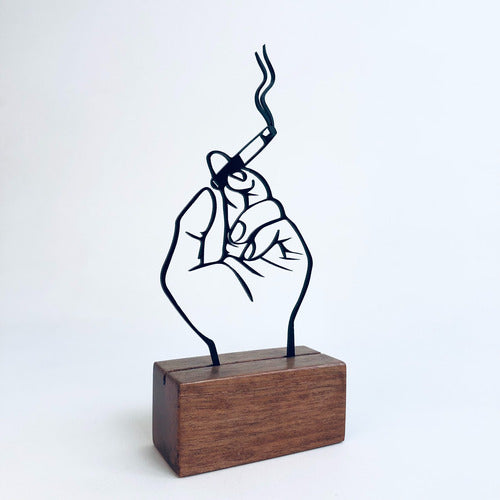 Escultura Decorativa Com Base De Madeira De Mão Com Cigarro