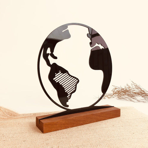 Escultura Decorativa - Base De Madeira Globo Mundi E Brasil