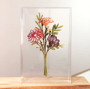 Caixa Acrílica com Buquê de Flores