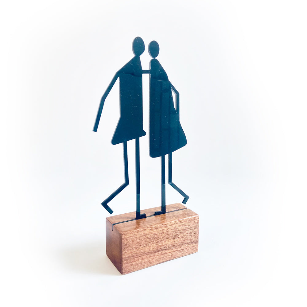 Escultura Casal Beijo Palito- Base em Madeira e Arte em Acrílico