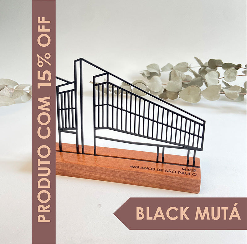 Escultura de Base em Madeira - MASP