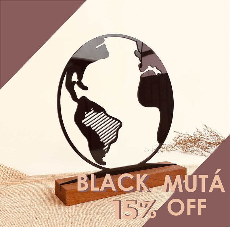 Escultura Decorativa - Base De Madeira Globo Mundi E Brasil