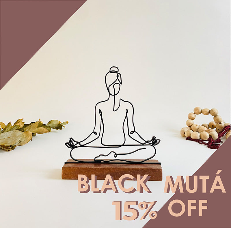 Escultura de Base em Madeira - Yoga