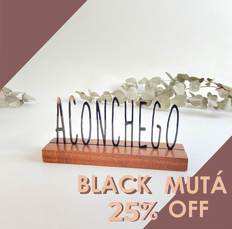 Escultura de Base em Madeira - Aconchego