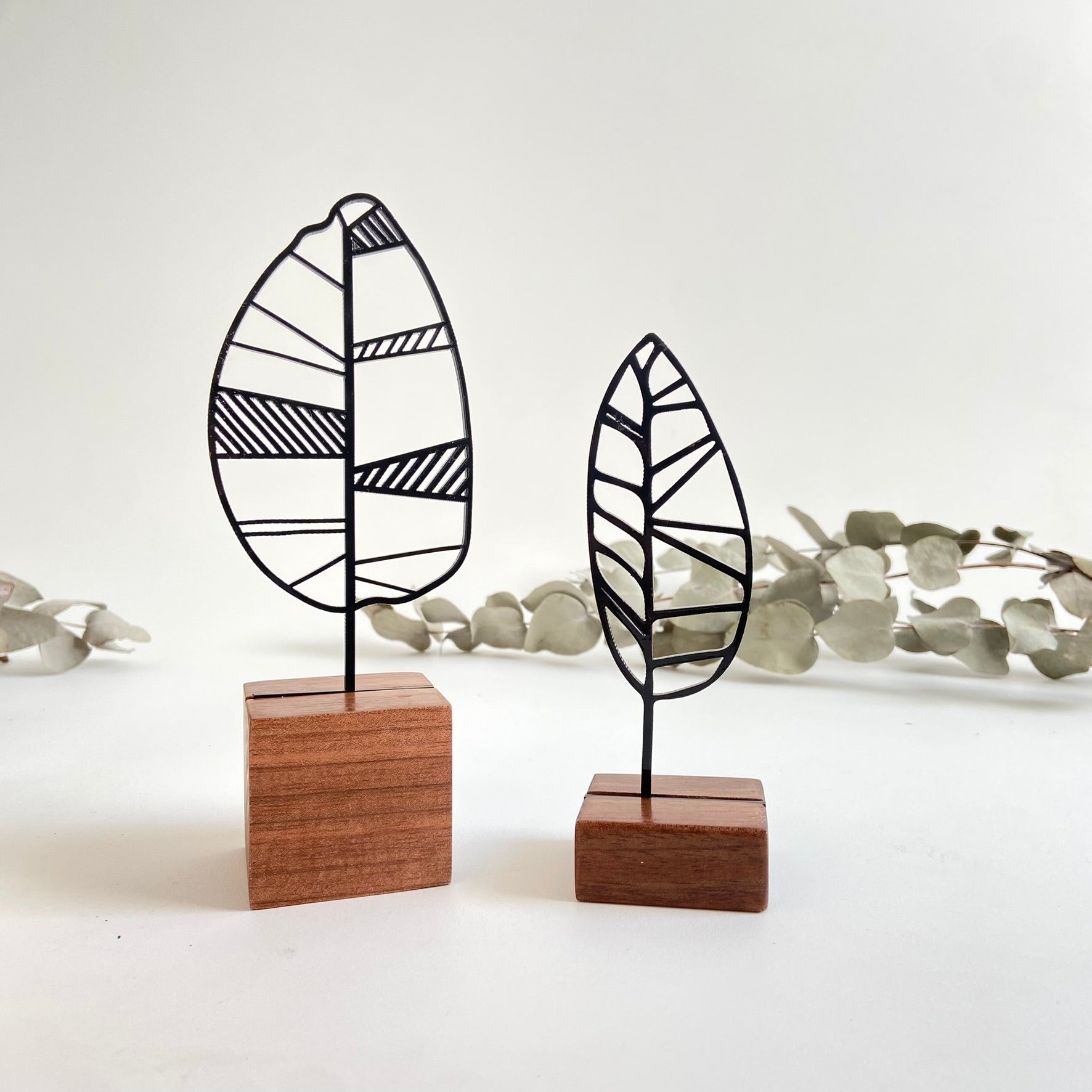 Escultura de Base em Madeira - Conjunto Árvores Abstratas