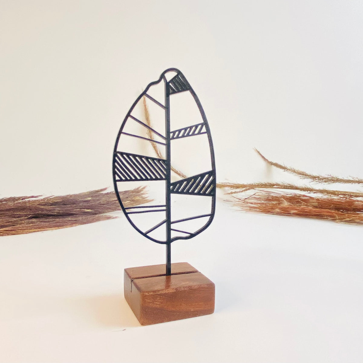Escultura Árvore Abstrata Preenchida - Base em Madeira e Arte em Acrílico