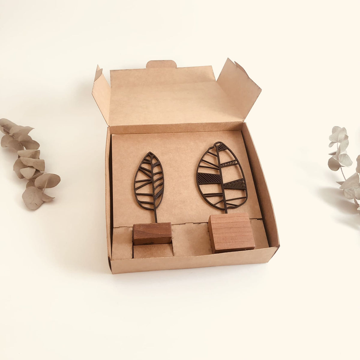 Escultura de Base em Madeira - Conjunto Árvores Abstratas