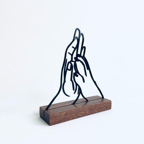 Escultura Decorativa Com Base De Madeira Mão E Pata