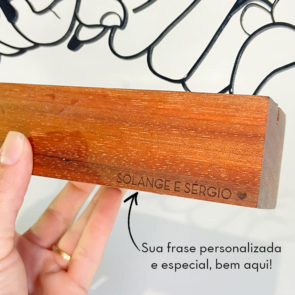 Escultura de Base em Madeira - Leitura Palito